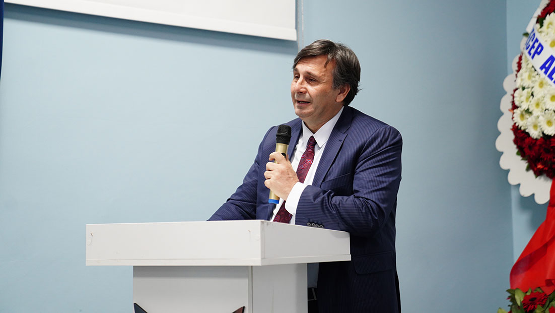 Yaşam Fen Okulları Konferans Salonu’na Yiğit Gençbay’ın Adı Verildi